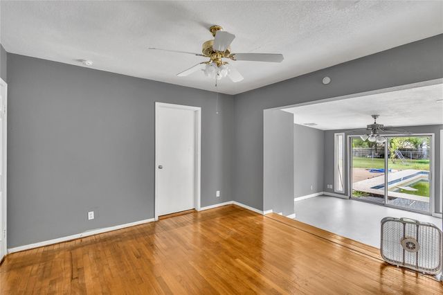 11909 Bluebonnet LN, Manchaca, TX 78652