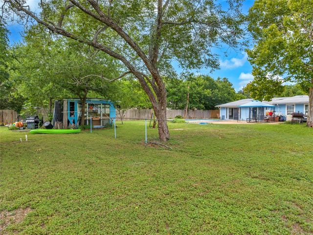 11909 Bluebonnet LN, Manchaca, TX 78652
