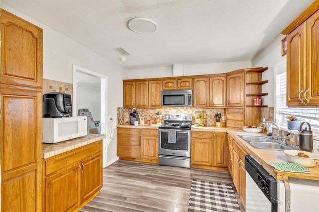 11909 Bluebonnet LN, Manchaca, TX 78652