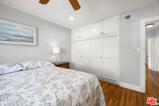 17630 Kittridge Street, Lake Balboa, CA 91406