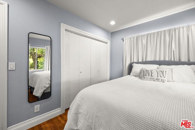 17630 Kittridge Street, Lake Balboa, CA 91406