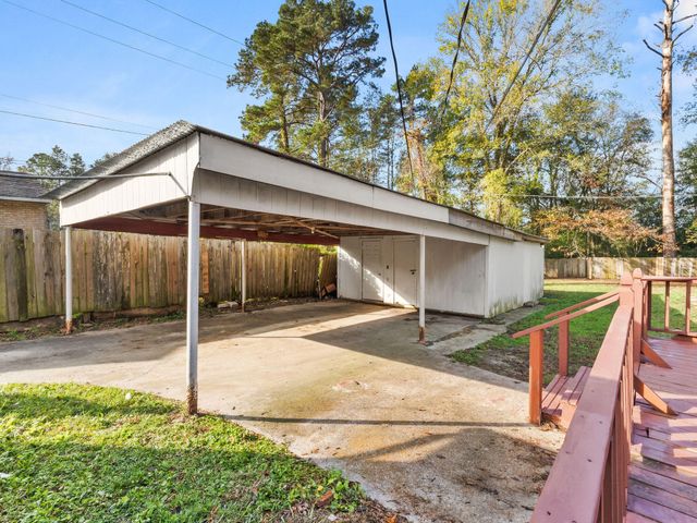 2004 Columbus Cir, Leesville, LA 71446