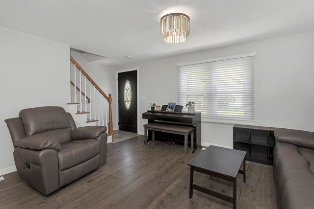 151 Labelle St, West Springfield, MA 01089