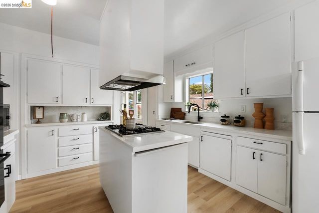 2939 Florida St, Oakland, CA 94602