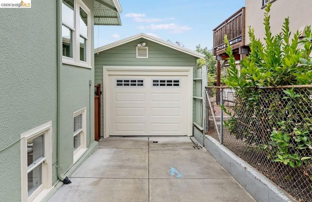 2939 Florida St, Oakland, CA 94602