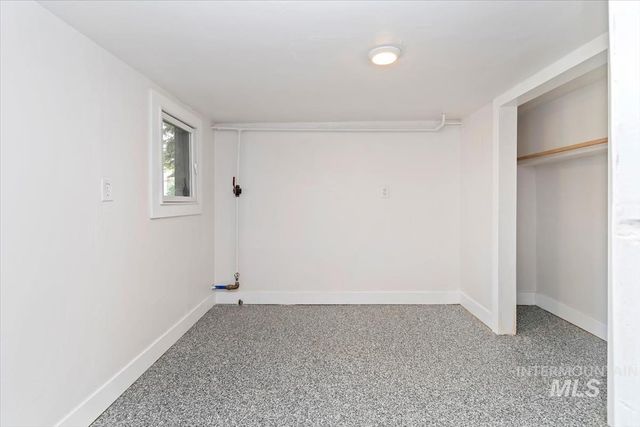 616 S 9th Ave, Caldwell, ID 83605