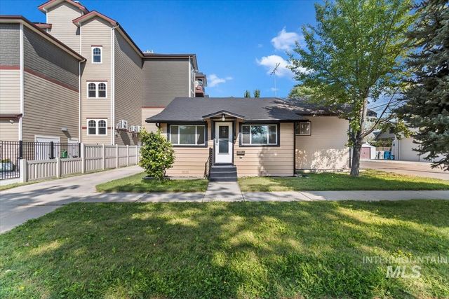 616 S 9th Ave, Caldwell, ID 83605