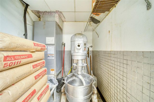 Pizzeria Restaurant Pizzeria Restaurant For Sale In South Miami, South Miami, FL 33143