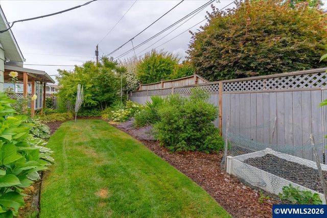 1563 Vanderbeck Ln, Woodburn, OR 97071