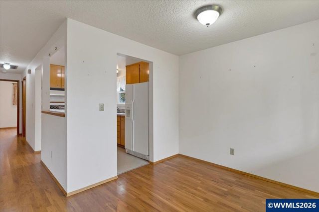 1563 Vanderbeck Ln, Woodburn, OR 97071