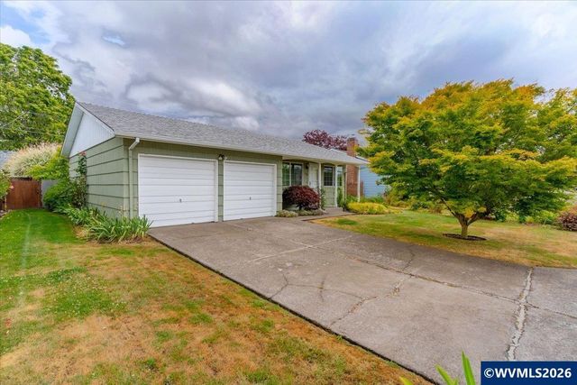 1563 Vanderbeck Ln, Woodburn, OR 97071