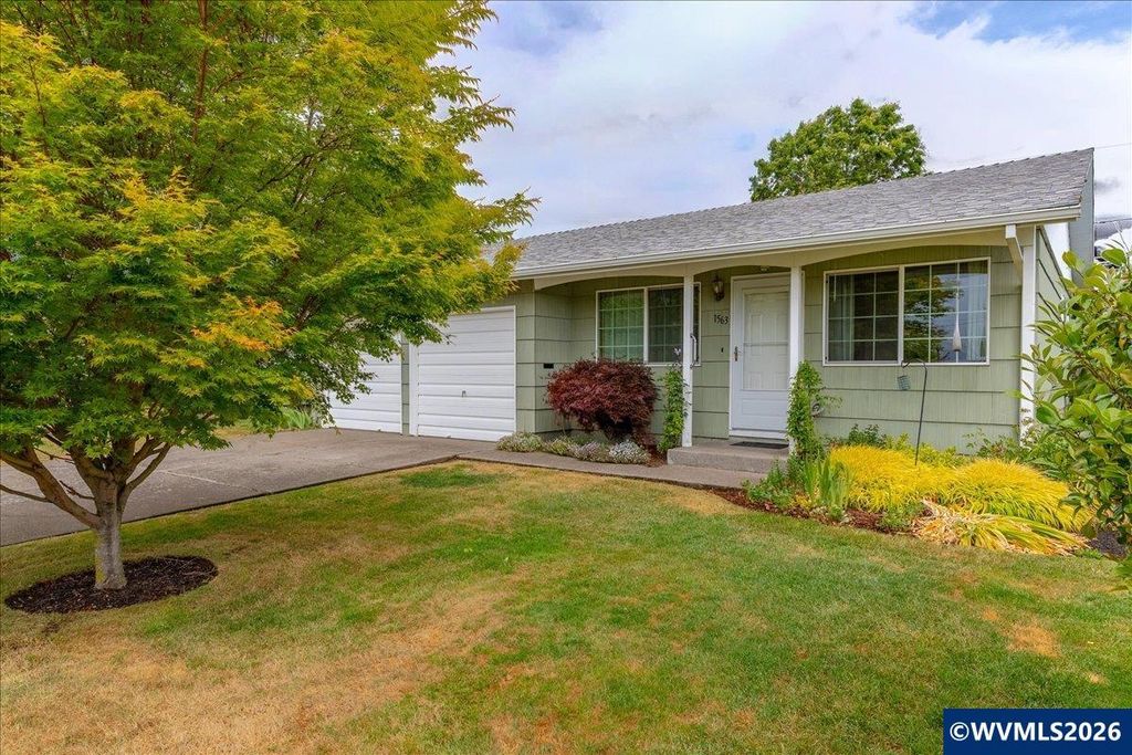 1563 Vanderbeck Ln, Woodburn, OR 97071