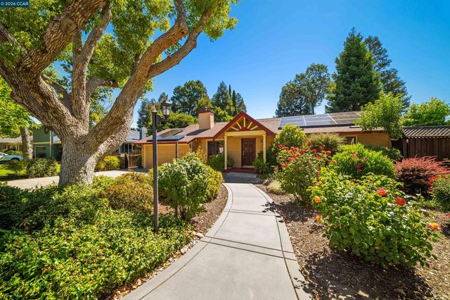 31 Elliot Dr, Pleasant Hill, CA 94523