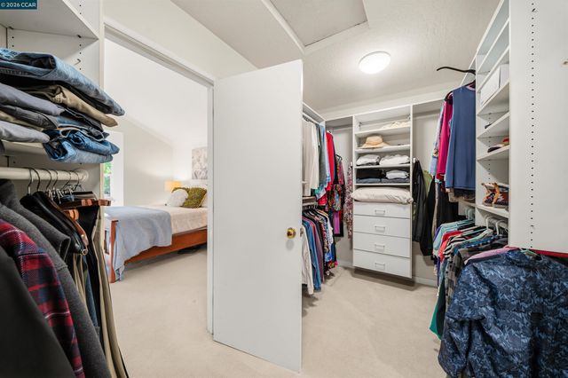 31 Elliot Dr, Pleasant Hill, CA 94523