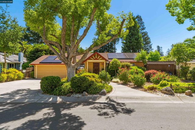 31 Elliot Dr, Pleasant Hill, CA 94523