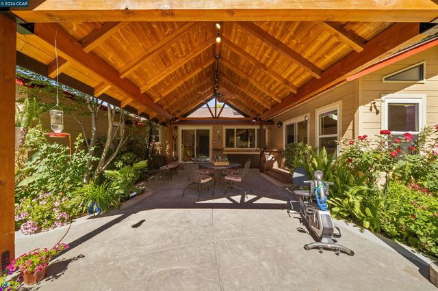 31 Elliot Dr, Pleasant Hill, CA 94523