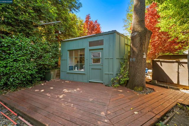 31 Elliot Dr, Pleasant Hill, CA 94523