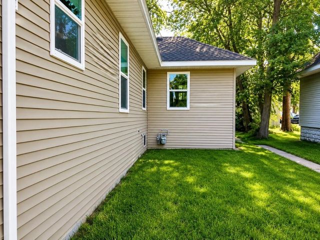 1027 Broadway, Benton Harbor, MI 49022