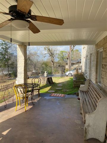 2002 Avenue O, Huntsville, TX 77340