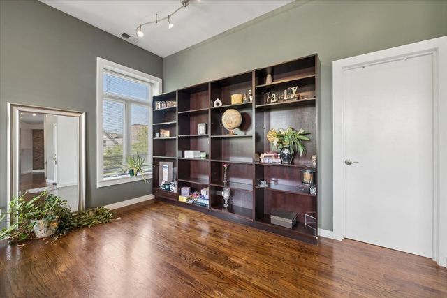 6417 S Minerva Avenue 3-SW, Chicago, IL 60637