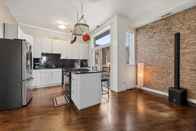 6417 S Minerva Avenue 3-SW, Chicago, IL 60637