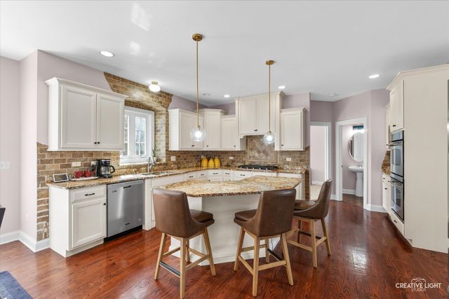 13006 Timber Wood Circle, Plainfield, IL 60585