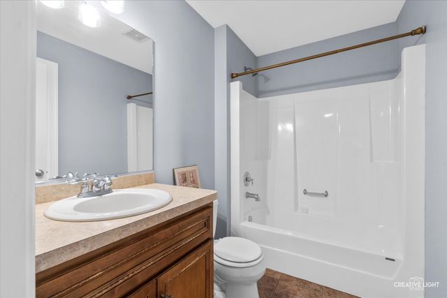 13006 Timber Wood Circle, Plainfield, IL 60585