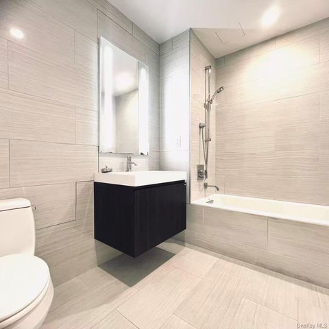 13105 40th Road 11M, Flushing, NY 11354