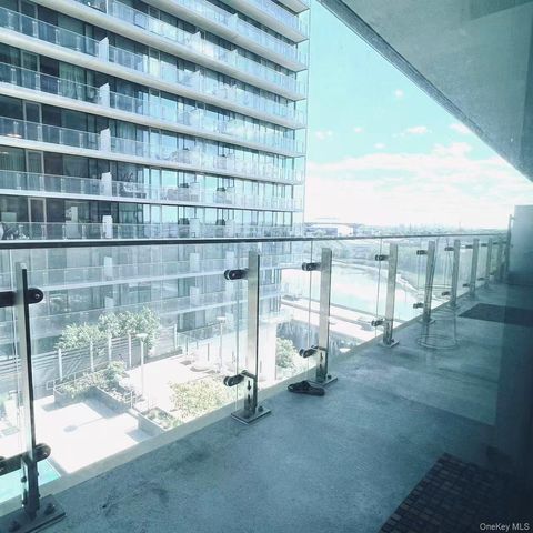13105 40th Road 11M, Flushing, NY 11354