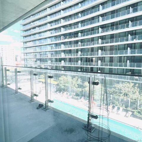 13105 40th Road 11M, Flushing, NY 11354