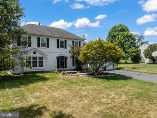5 ROBERT DR, Princeton Junction, NJ 08550