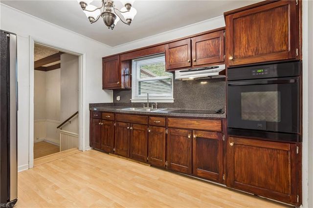 520 Beech DR, Newport News, VA 23601