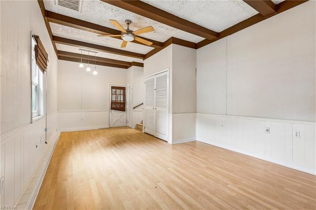 520 Beech DR, Newport News, VA 23601