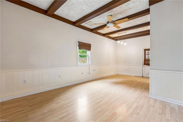 520 Beech DR, Newport News, VA 23601