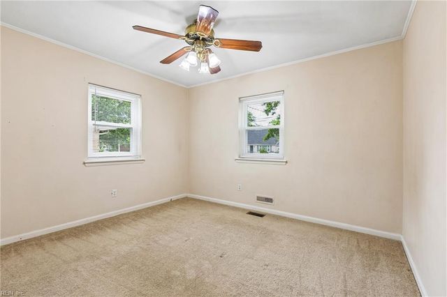 520 Beech DR, Newport News, VA 23601