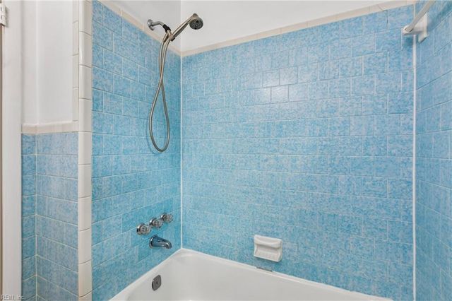 520 Beech DR, Newport News, VA 23601