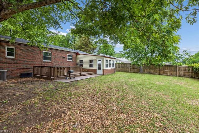 520 Beech DR, Newport News, VA 23601