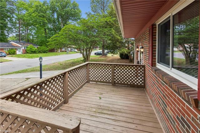 520 Beech DR, Newport News, VA 23601