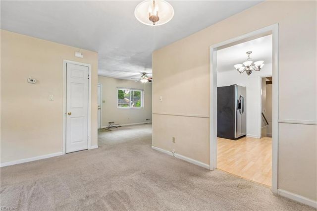 520 Beech DR, Newport News, VA 23601