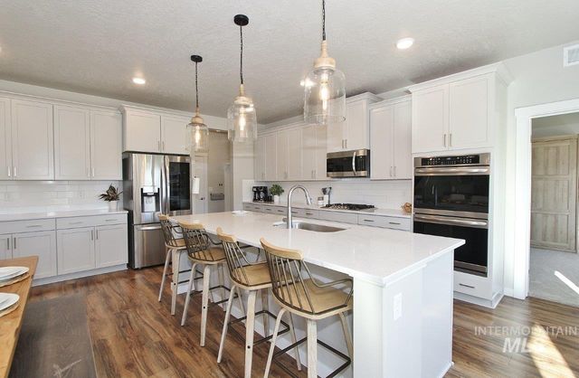 7802 S Dewberry Ave., Boise, ID 83709