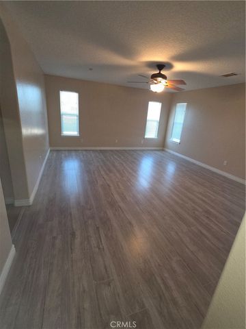 10141 Rochester, Phelan, CA 92371