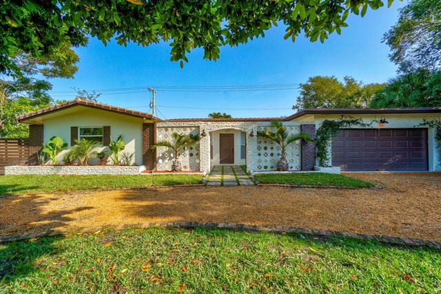 711 SW 25th Place, Boynton Beach, FL 33435