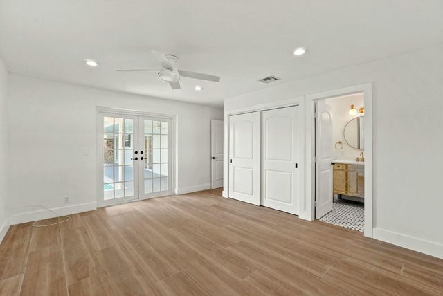 711 SW 25th Place, Boynton Beach, FL 33435