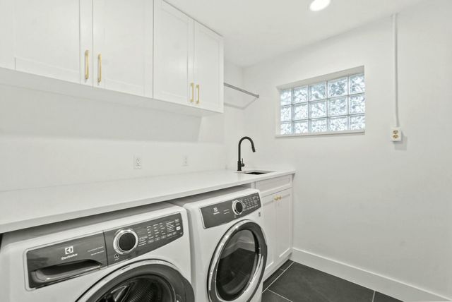 711 SW 25th Place, Boynton Beach, FL 33435
