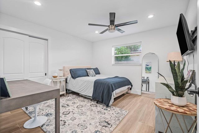 711 SW 25th Place, Boynton Beach, FL 33435