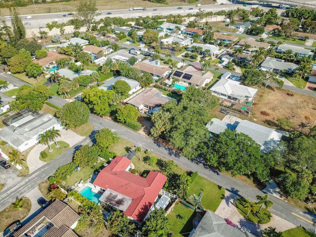711 SW 25th Place, Boynton Beach, FL 33435