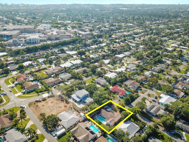 711 SW 25th Place, Boynton Beach, FL 33435