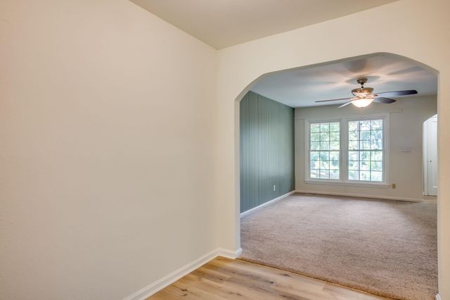 1334 N Estelle Ave, Wichita, KS 67214