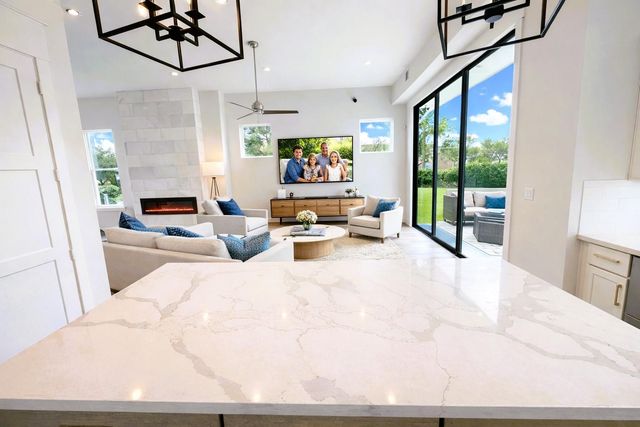 9849 Mocking Bird Hill Lane, Houston, TX 77080