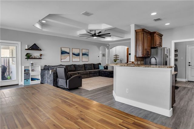 2012 Chesapeake Bay Dr, Portland, TX 78374